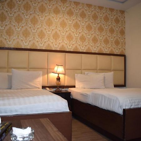 Hotel Pak Continental 木尔坦 外观 照片