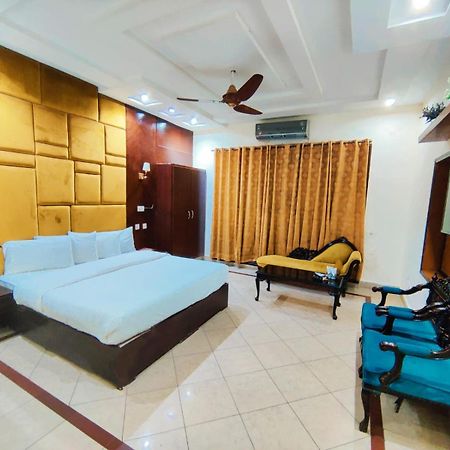 Hotel Pak Continental 木尔坦 外观 照片