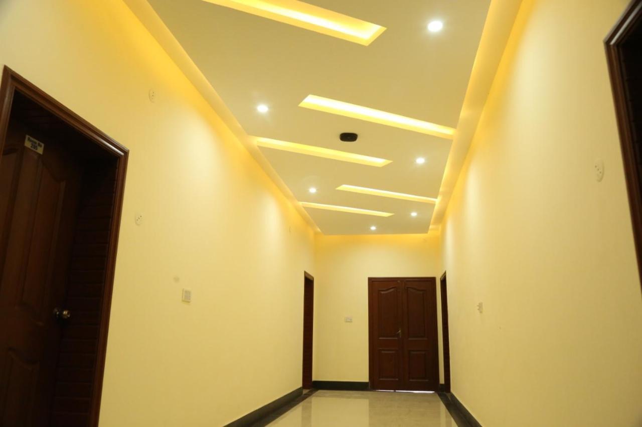 Hotel Pak Continental 木尔坦 外观 照片