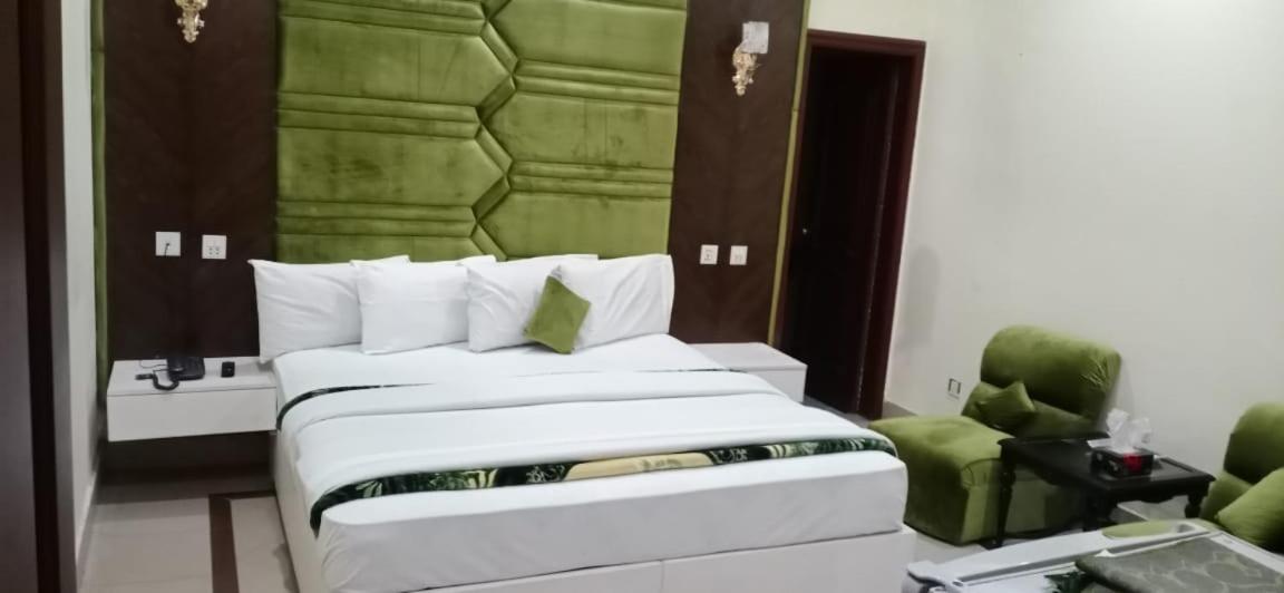 Hotel Pak Continental 木尔坦 外观 照片