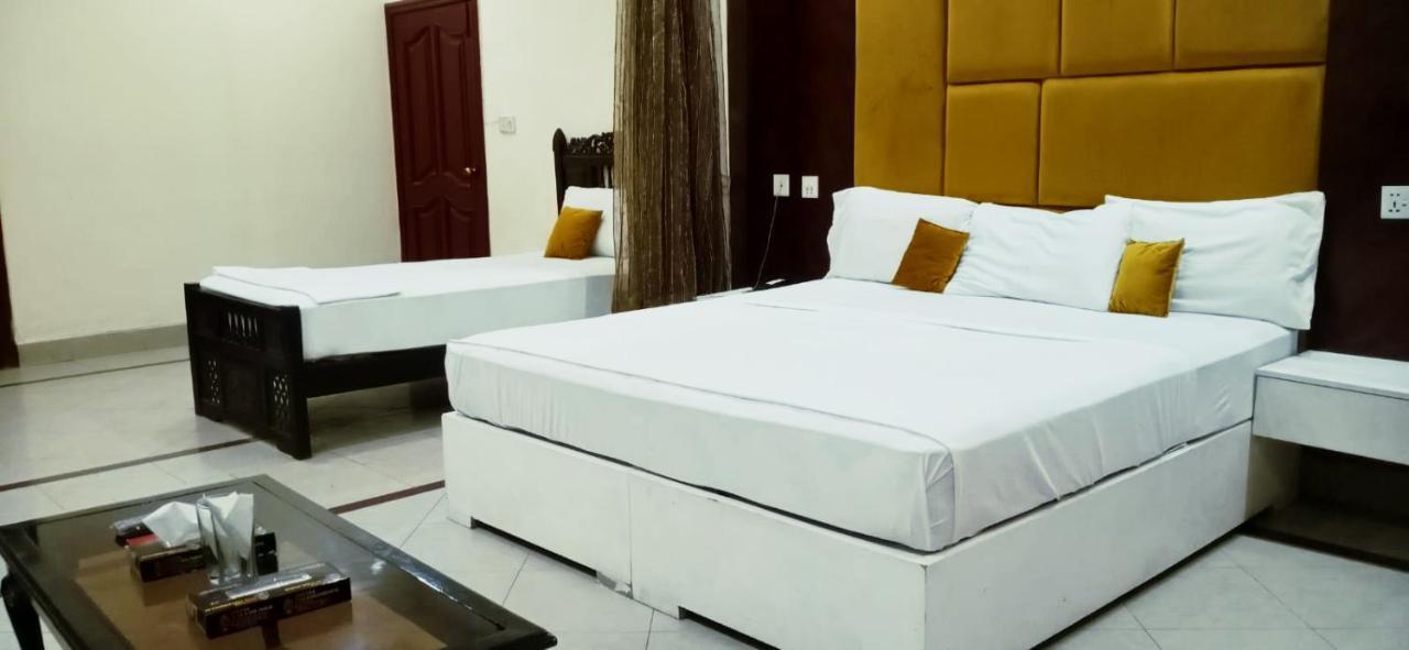 Hotel Pak Continental 木尔坦 外观 照片