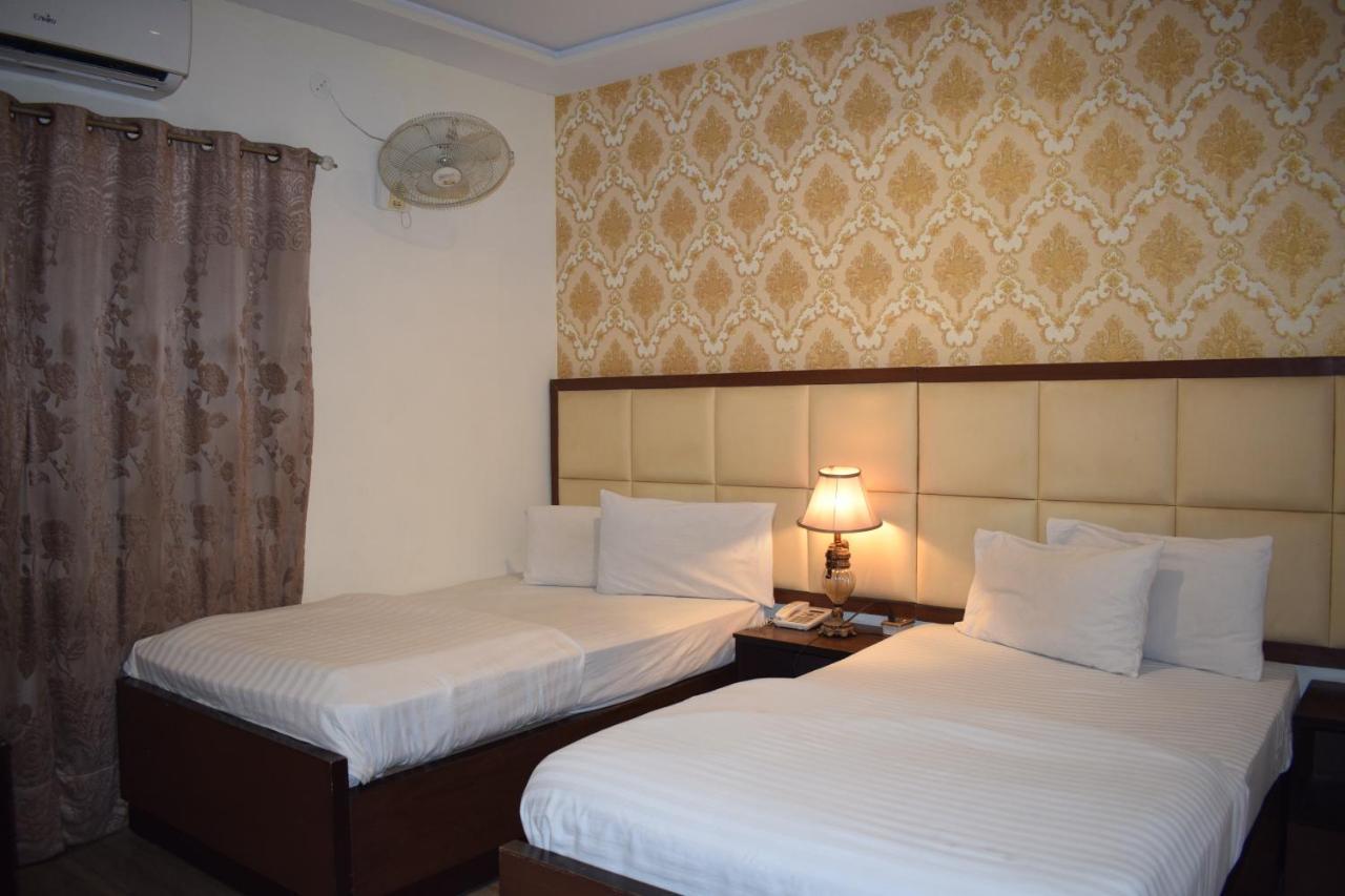Hotel Pak Continental 木尔坦 外观 照片