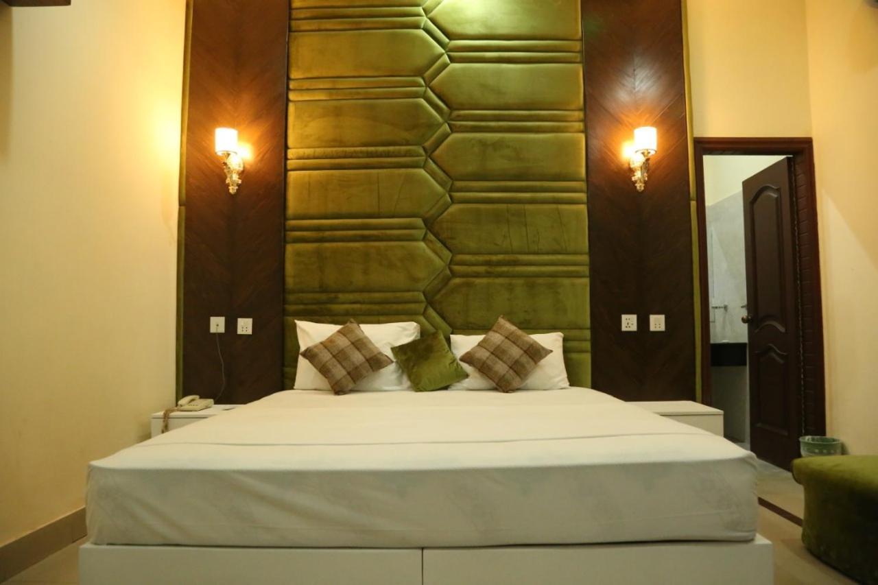 Hotel Pak Continental 木尔坦 外观 照片