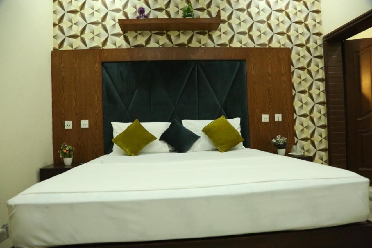 Hotel Pak Continental 木尔坦 外观 照片