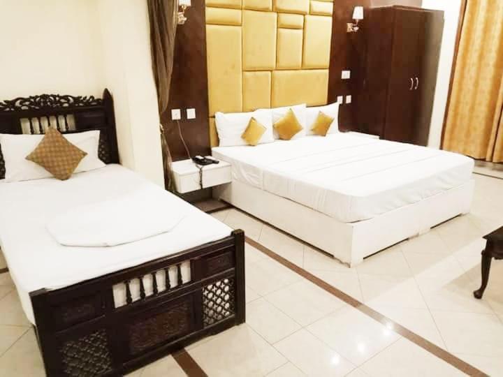 Hotel Pak Continental 木尔坦 外观 照片