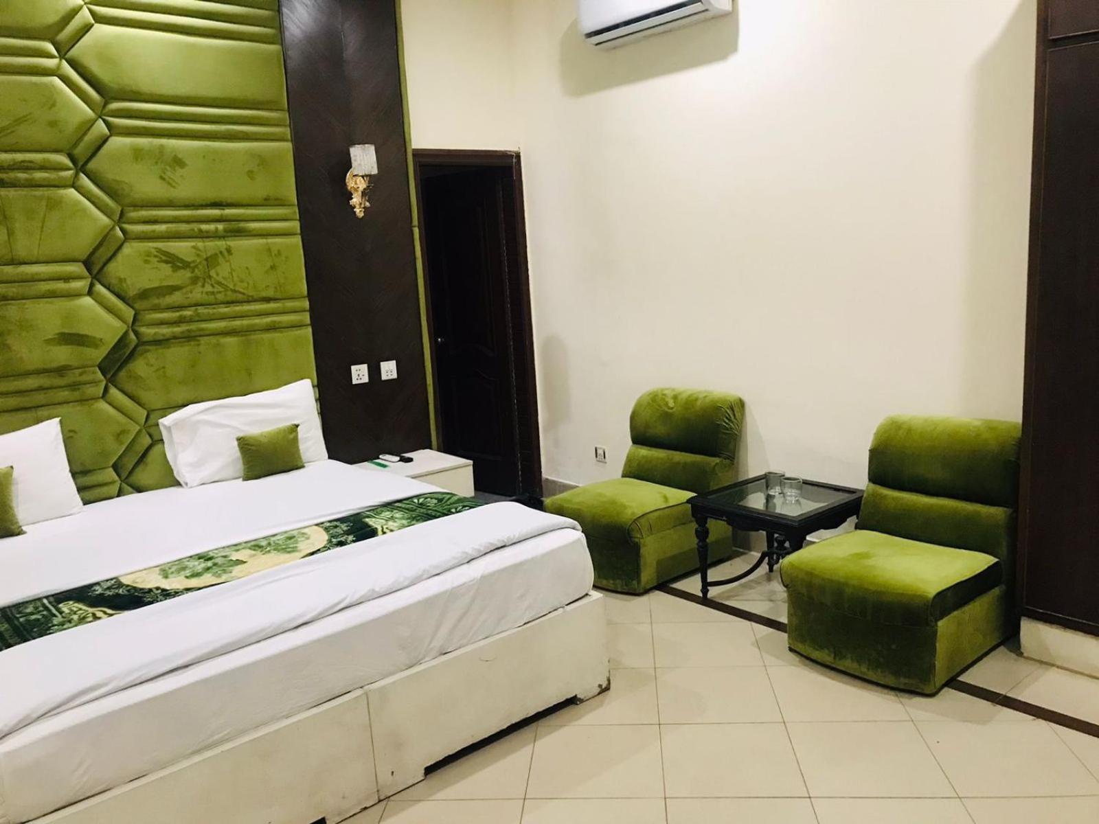 Hotel Pak Continental 木尔坦 外观 照片