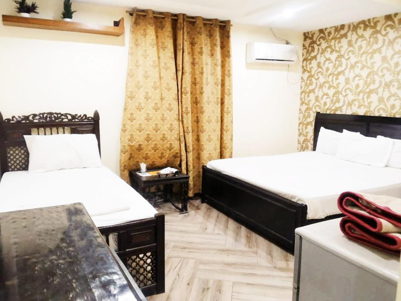 Hotel Pak Continental 木尔坦 外观 照片