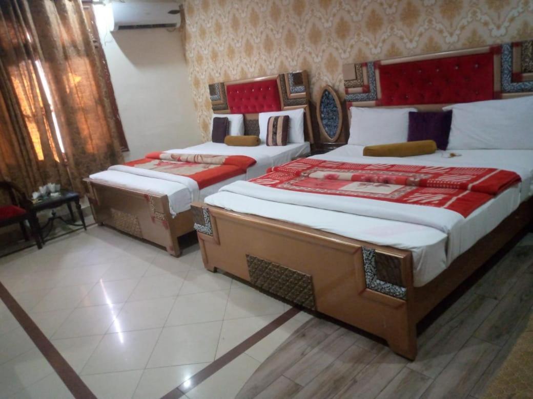 Hotel Pak Continental 木尔坦 外观 照片