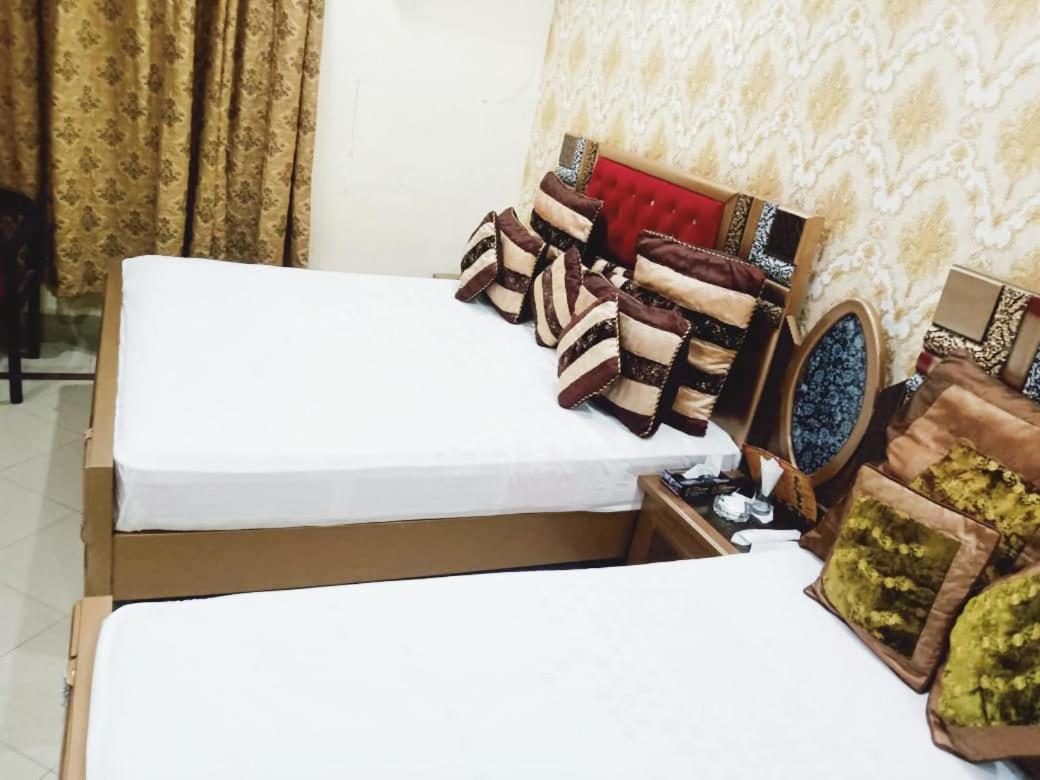 Hotel Pak Continental 木尔坦 外观 照片
