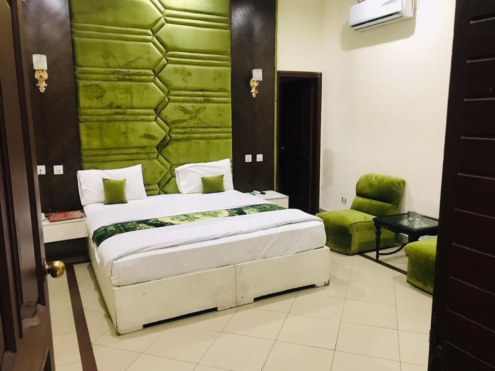 Hotel Pak Continental 木尔坦 外观 照片