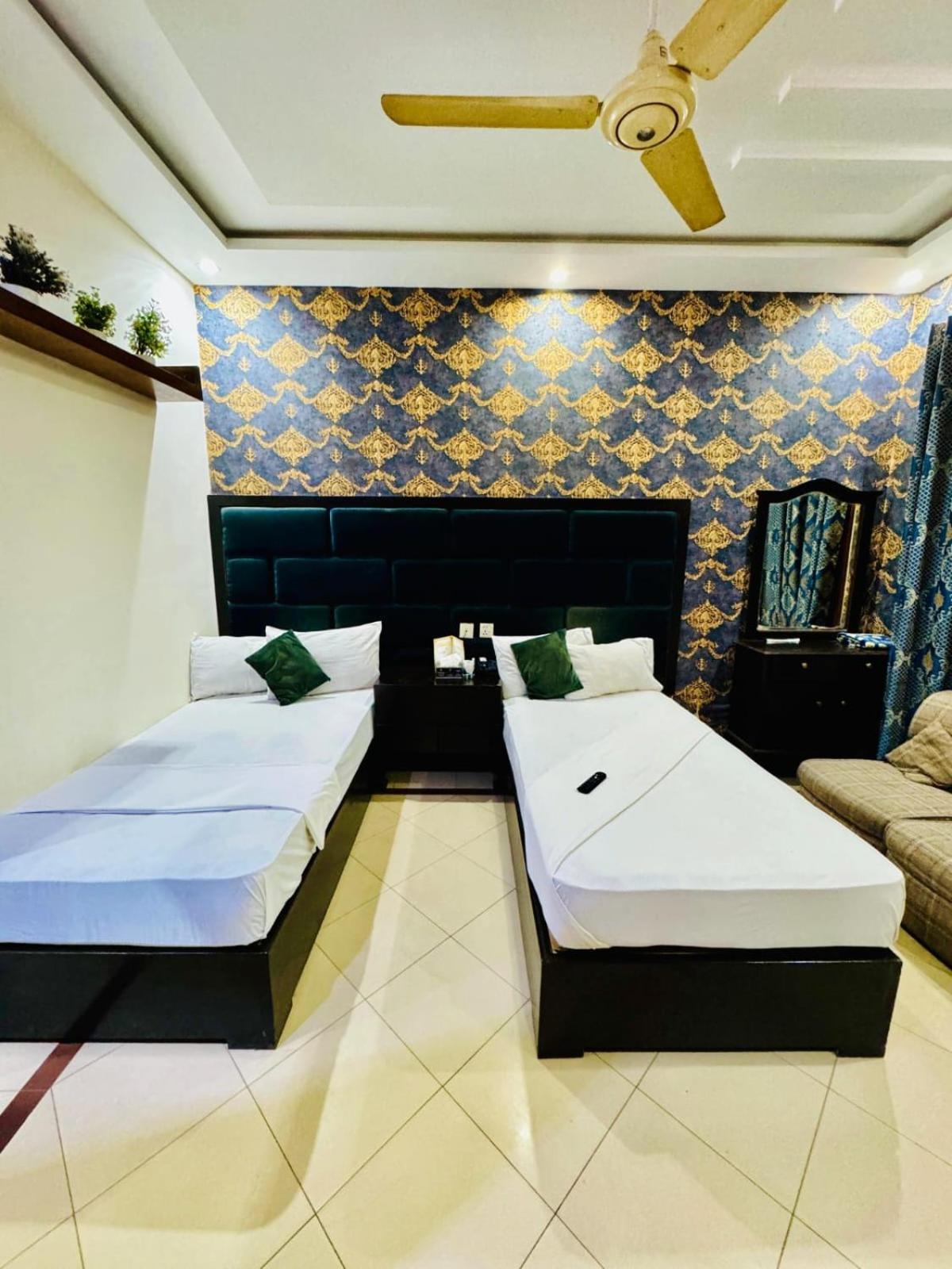 Hotel Pak Continental 木尔坦 外观 照片