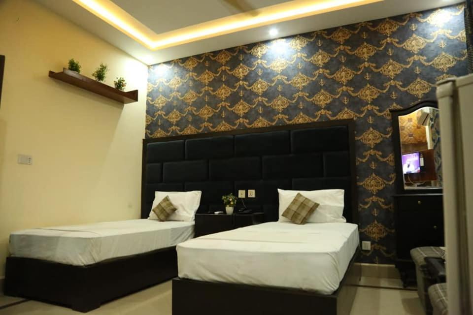 Hotel Pak Continental 木尔坦 外观 照片